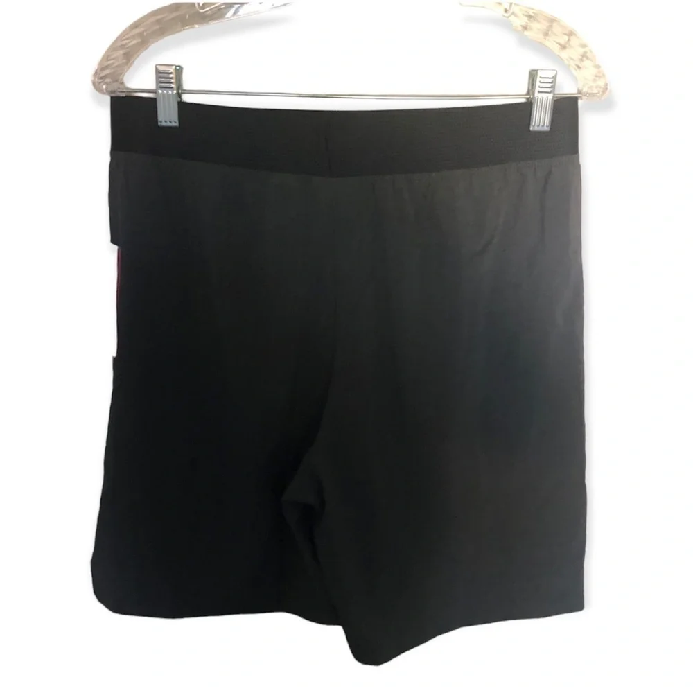 NWT ASICS Perforated 9” Training Running shorts with pockets & Drawstring Waist